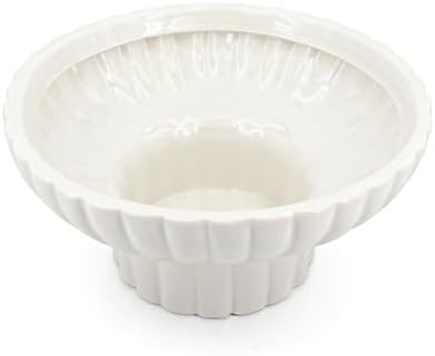 Fluted ceramic bowl fluted ridge detail