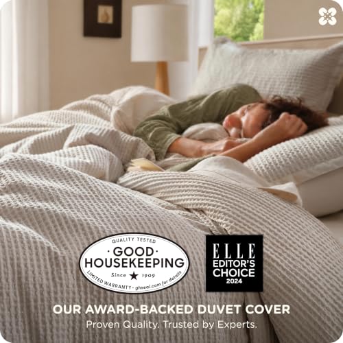 Waffle weave duvet cover texture detail